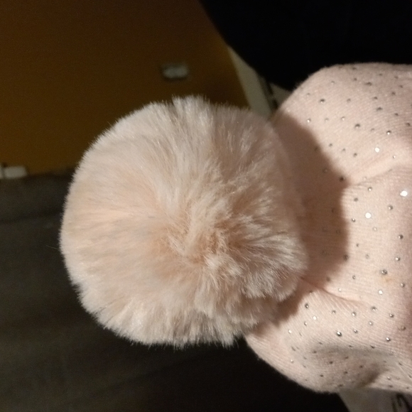 Light pink hat and glove set - Picture 8 of 9